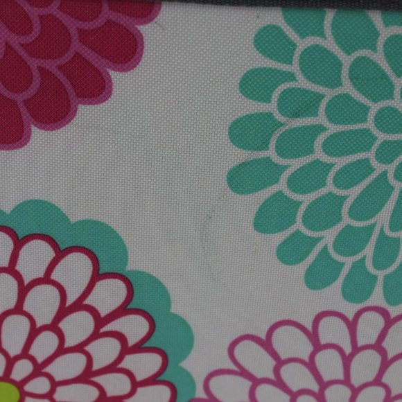 New thirty one double duty caddy in Bubble Bloom print, easy clean nylon - Picture 5 of 11